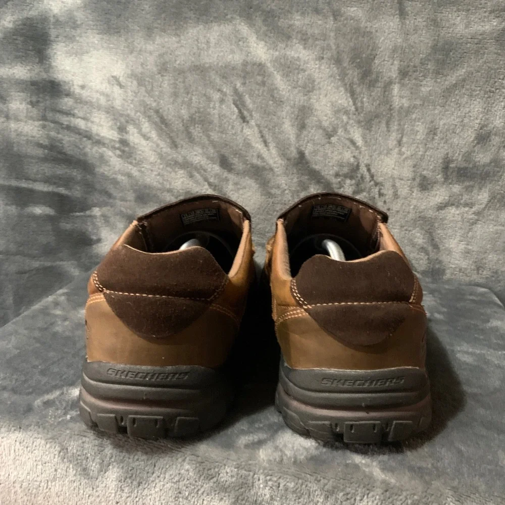 Skechers Loafers Mens 11 Relaxed Fit Brown Leather Moc Toe Slip On EUC